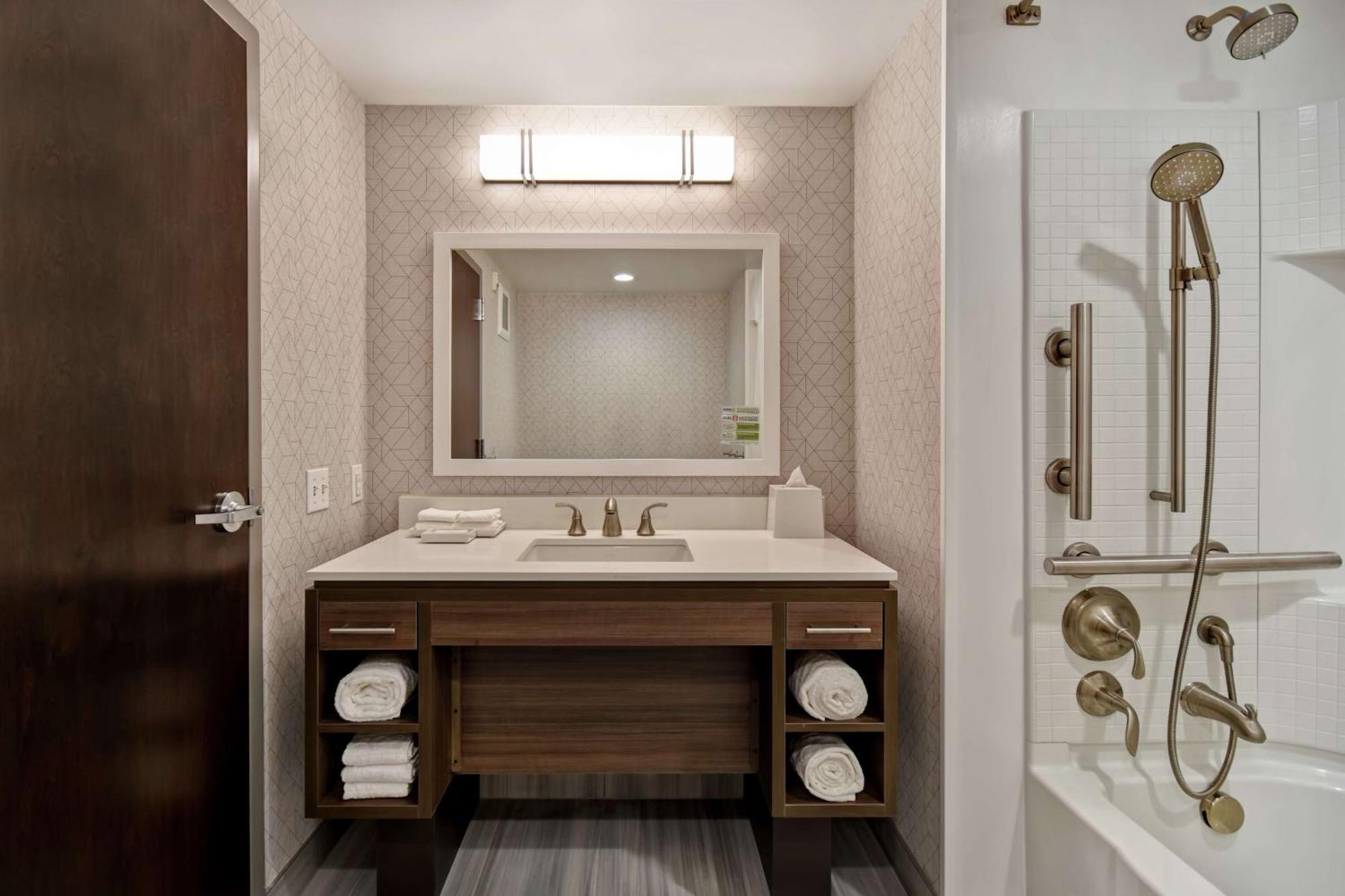 Home2 Suites By Hilton Taylor Detroit Exterior photo